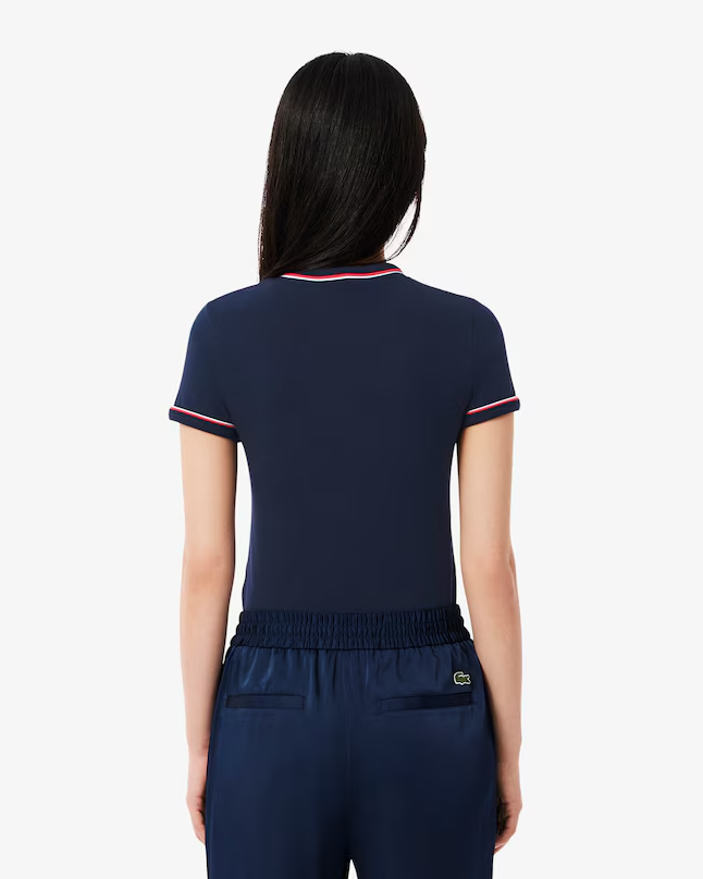 Camiseta de malha com detalhe contrastante