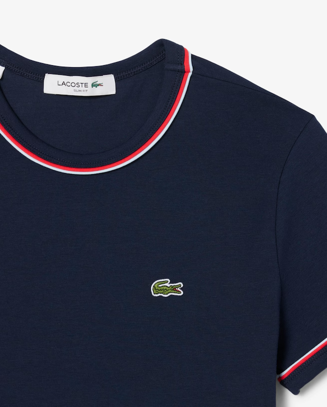 Camiseta de malha com detalhe contrastante